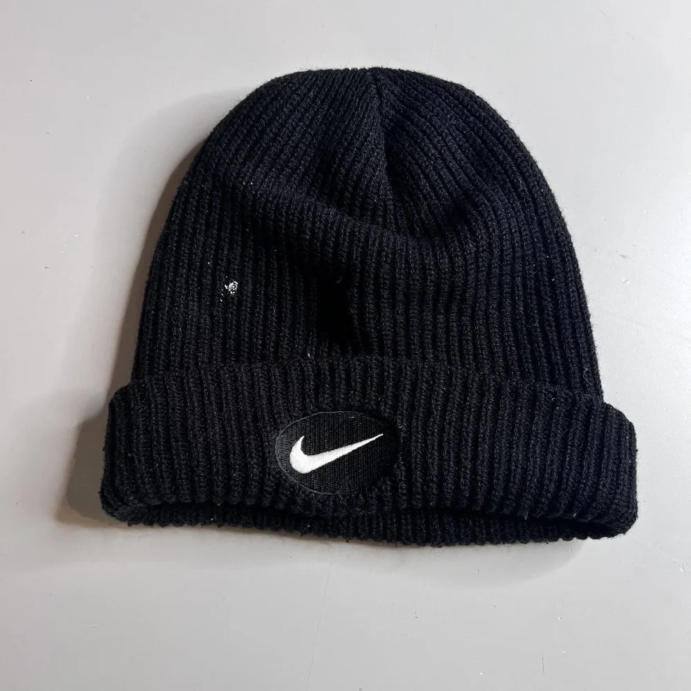 Nike Beanie Hat Mens One Size Black Rib Knit Cuffed Swoosh‎ Logo Winter Sports